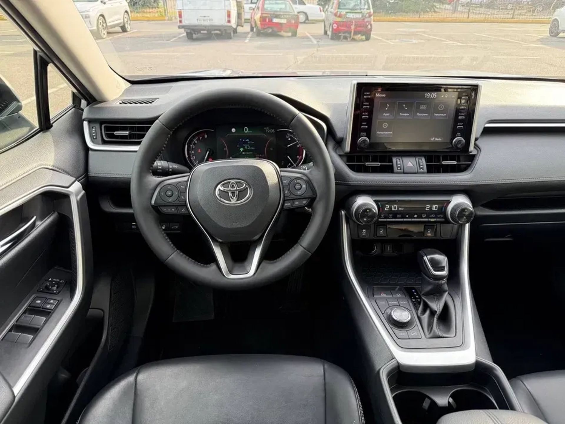 Авто Toyota RAV4 | Автомат | Комфортний кросовер