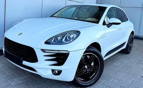 042 Porsche Macan S білий без водія подобово