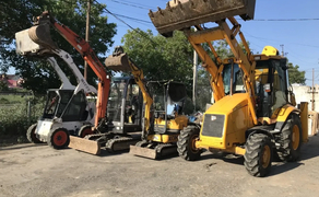 Екскаватор навантажувачJCB
