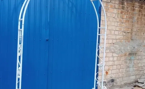 Весільна арка кована