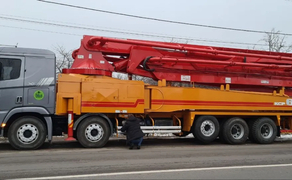 Автобетононасос довжина автостріли 55/58/61 м. (90-180 м3/год), Мін. замовлення: 3 години роботи.