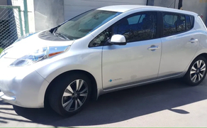 Nissan Leaf електромобіль