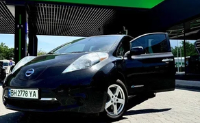 Авто Nissan Leaf