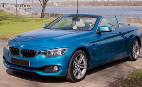 017 Кабріолет без водія BMW 430 серії блакитний