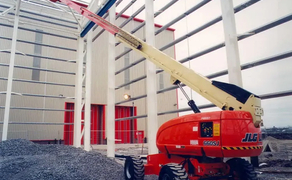 Дизельний телескопічний підйомник JLG 660SJ