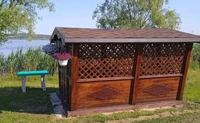 Альтанки на водосховище