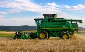  Збирання врожаю пшениця, соя, ріпак комбайном John Deere 9780