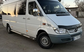 Автобус Mercedes