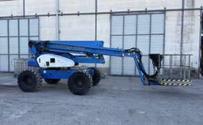 Колінчатий  підйомник  NiftyLift HR18