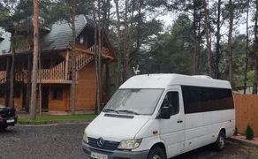 Автобус мікроавтобус на 18 місць з водіем пасажирські перевезення
