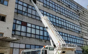 Послуги від 10до 50тонн. Автокран