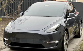 Авто Tesla Y