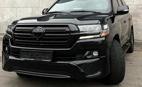 358 Броньований джип Toyota Land Cruiser 200