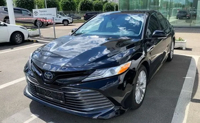 076 Toyota Camry V70 чорная замовити авто на весілля