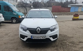 Автомобіль під таксі або для особистих цілей.