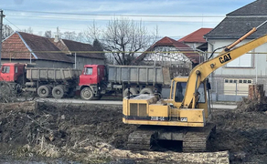 Послуги екскаватора CAТ 211LC