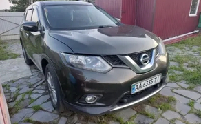 Автомобіль Nissan X-trail