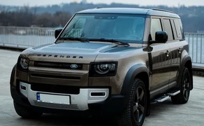 129 Позашляховик Land Rover Defender без водія на зйомки