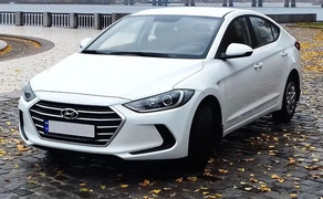 167 Hyundai Elantra 2018 біла авто на весілля