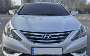 Hyundai Sonata авто преміум класу