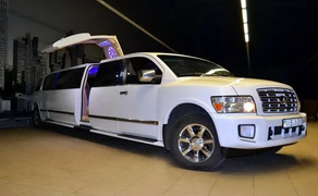 028 Лімузин на весілля Infiniti QX56 