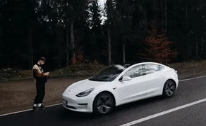 Tesla 3 / X /Y / Performance
