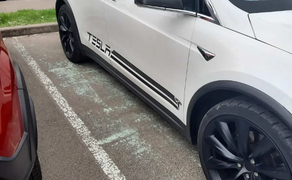 Віп машини на весілля, Tesla