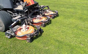 Самохідна роторна газонокосарка JACOBSEN AR- 522D