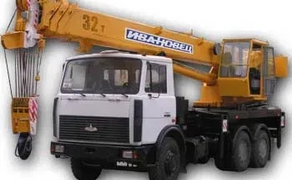 Автокран 32 т (довжина стріли 32 м)
