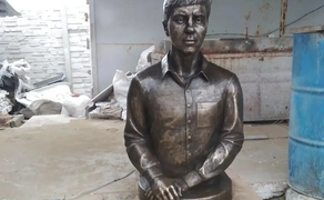 Надгробна скульптура, портети, бюсти, пам'ятники з бронзи,рамора, склопластику