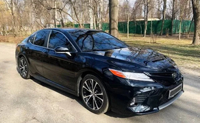 097 Toyota Camry V70 на весілля трансфер