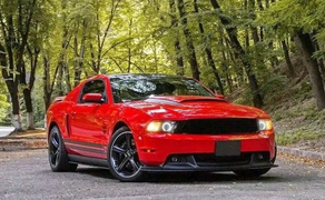 269 Ford Mustang GT Sport червоний