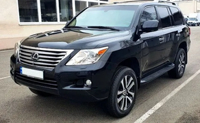 384 Броньований джип Lexus LX 570 B6 чорний з водієм