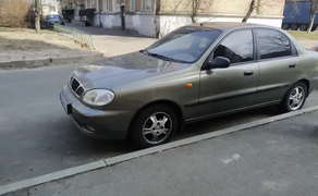 Авто, можливо також і під викуп