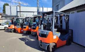 Вилкові навантажувачі