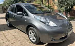 Авто Nissan leaf 24 на довгий термін