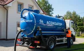 Асенізатор для викачування та транспортування рідких відходів