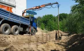 Буріння ям під сваї, зміцнення фундаментів