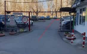 Паркомісце на охоронюваній автостоянці