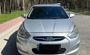 Авто Hyundai Accent 2012