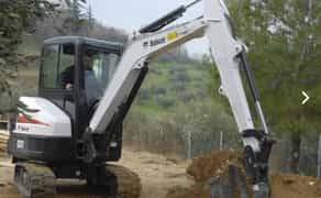 Міні-екскаватор Bobcat E32