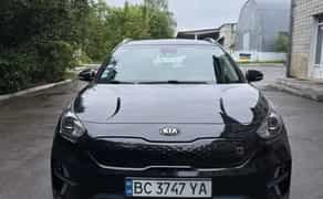 Авто з водієм,таксі,перевезення.