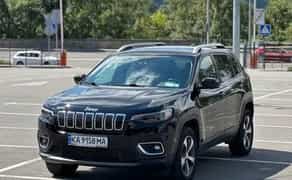 Jeep Cherokke кросовер