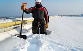 Очищення дахів від снігу, бурульок від 50 ₴/кв.м