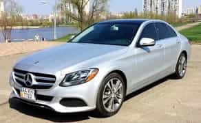 109 Машина на весілля Mercedes С300 сріблястий 