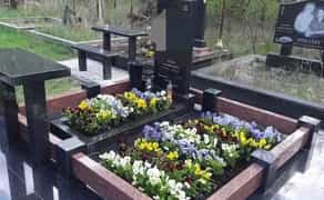 Прибирання могил Київ. Ремонт могил.Декоративне каміння