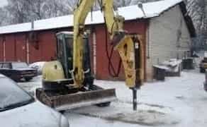 Гідромолот на базі повноповоротного екскаватора Yanmar 6 тонн