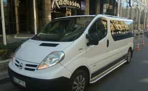 Мікроавтобус з водієм. Поїздки Київ Україна.