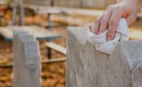 Догляд за могилами в Києві