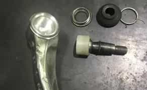 Професійна реставрація шарових опор, рульових наконечників та важелів на СТО